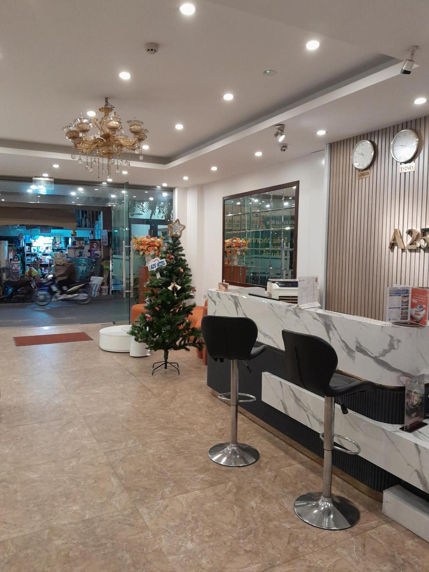A25 Hotel - 30 An Duong Ханой Экстерьер фото